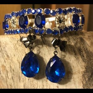 Bracelet and earrings